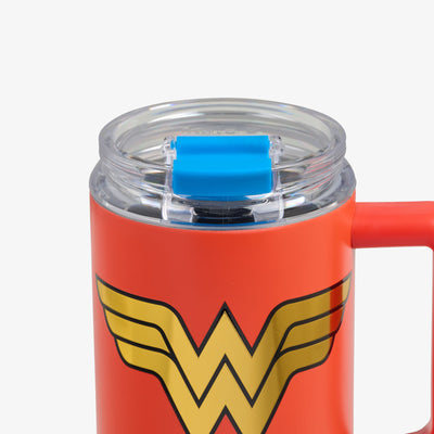 Lid Closed View | DC Super Heroes Wonder Woman™ 32 Oz Travel Mug::::Leakproof lid & leak-resistant straw