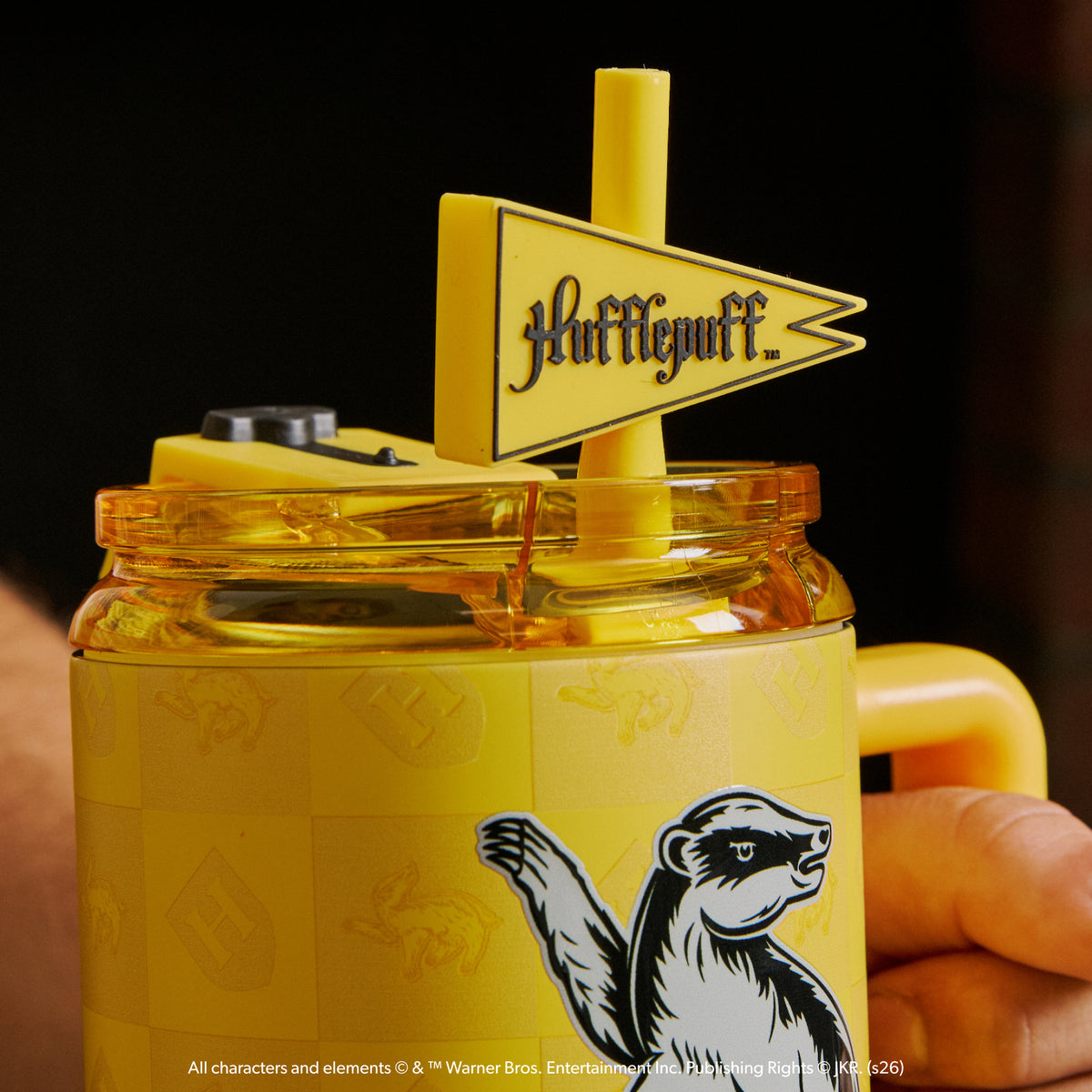 HARRY POTTER HOGWARTS™ House 32 Oz Travel Mug