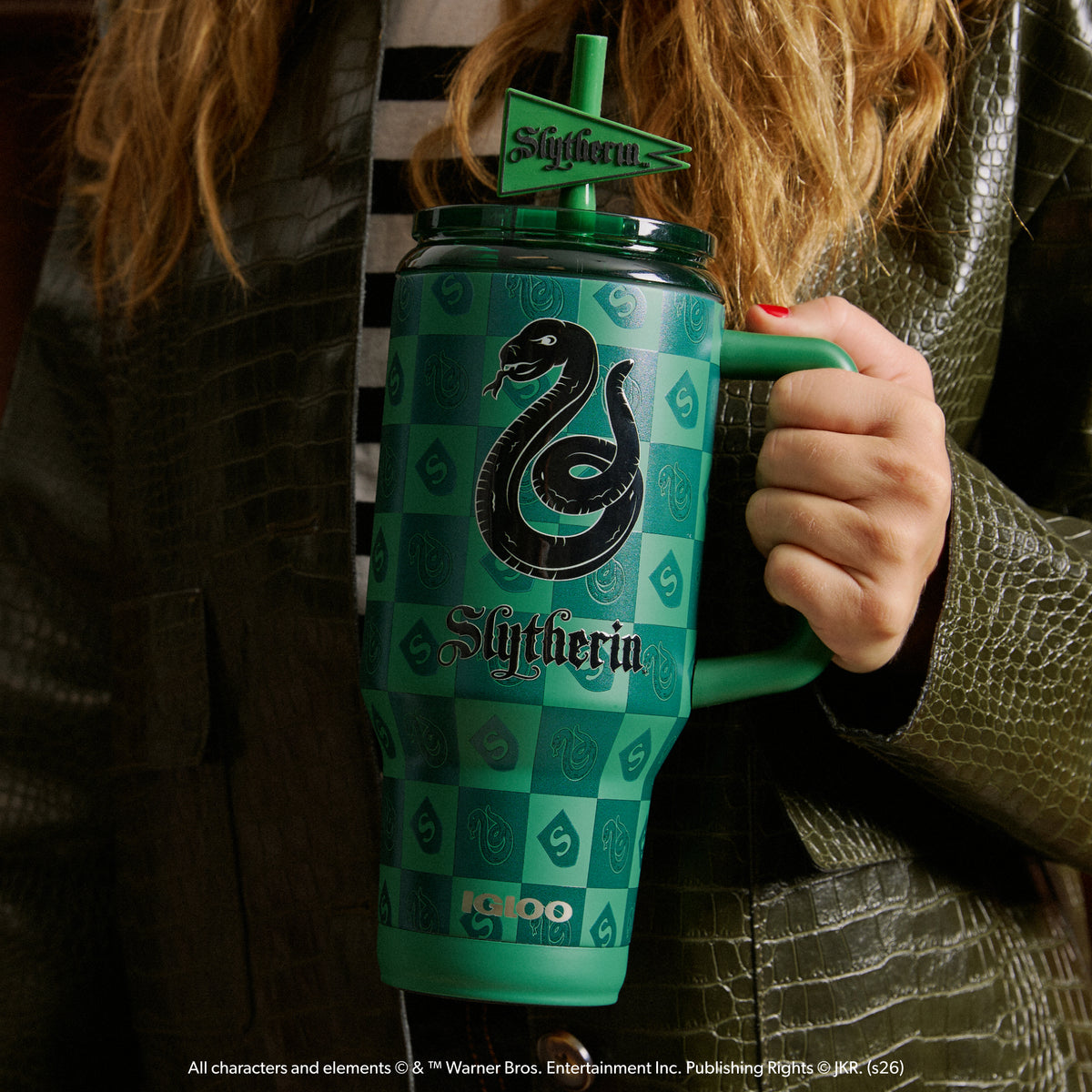 HARRY POTTER HOGWARTS™ House 32 Oz Travel Mug