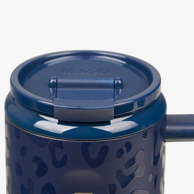 Lid Closed View | NFL 32 Oz Leopard Flip ‘n’ Sip Travel Mug::Cowboys::Leakproof lid & leak-resistant straw 