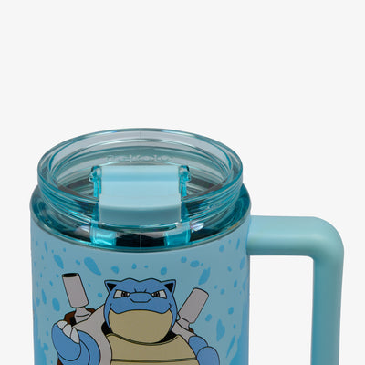 Lid Closed View | Pokémon 32 Oz Travel Mug::Squirtle::Leakproof flip ‘n’ sip lid
