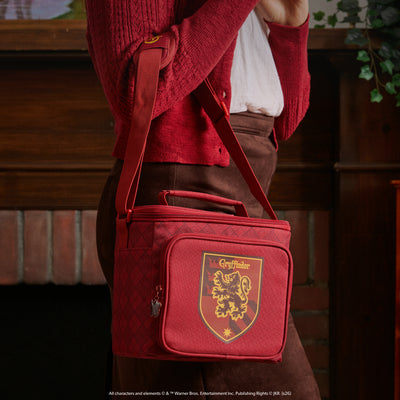 Lifestyle View | HARRY POTTER HOGWARTS™ House Square Lunch Cooler::Gryffindor::